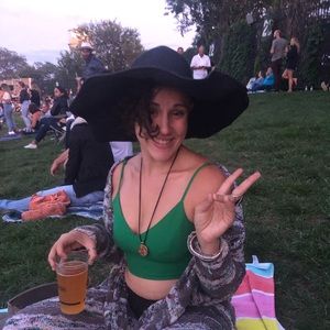 Meet your Posher, Molly